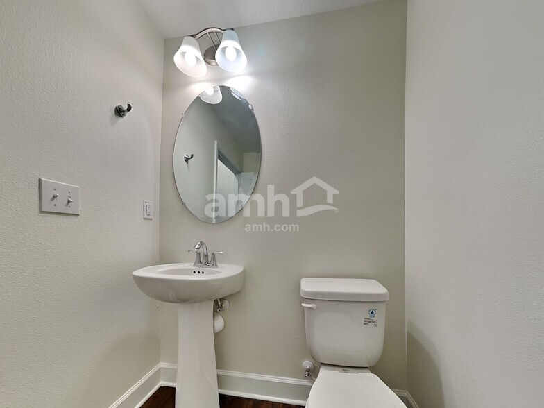 Building Photo - 33829 Widman Way