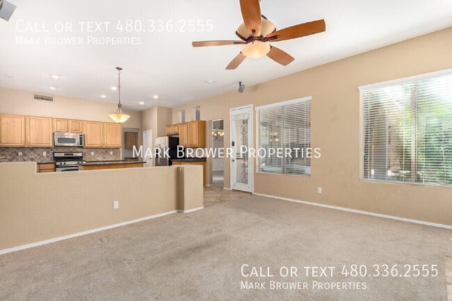 Building Photo - 4326 E Melinda Ln