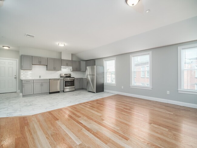 Building Photo - 7 Lowell St