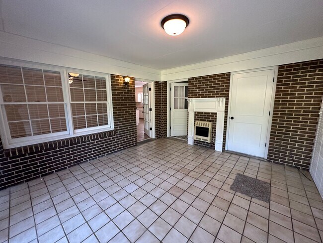 Building Photo - 3906 Dalraida Pl