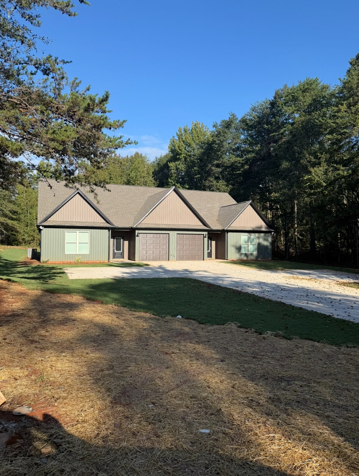 Building Photo - 190 Weaver Line