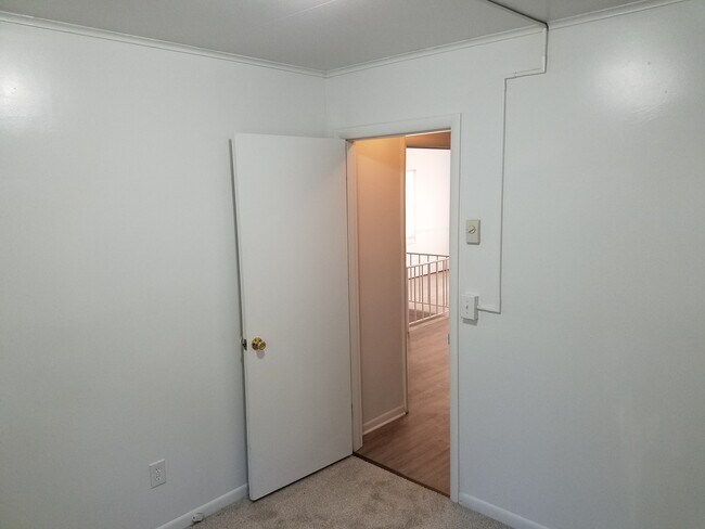 Bedroom #1 - 1200 Craigmont Dr