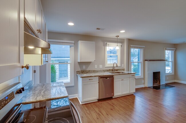 Building Photo - 517 Walnut St