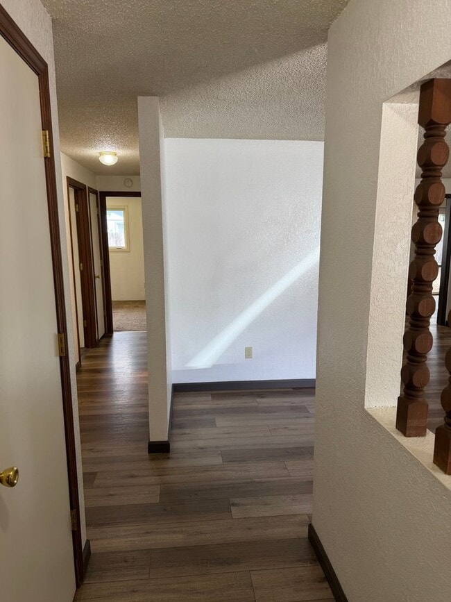 Building Photo - 3 bedroom 2 bath house in Thurston!