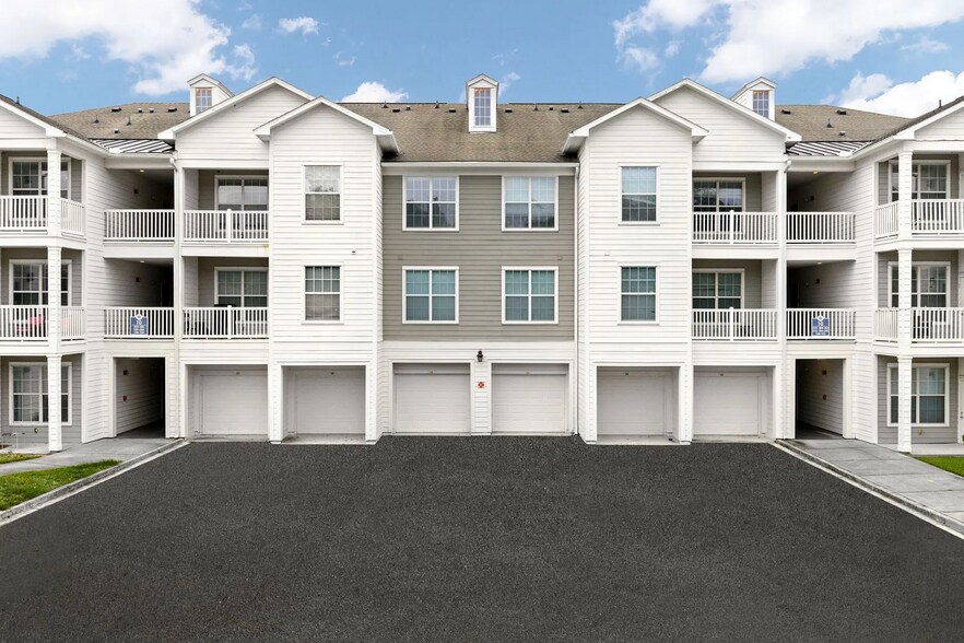 Building Photo - 12310 Seacrest Lane