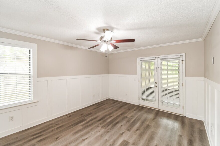 Building Photo - 9563 Sugar Hollow Ln