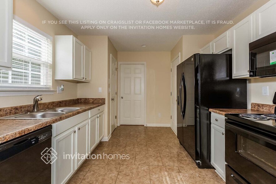 Building Photo - 3514 Lukes Dr