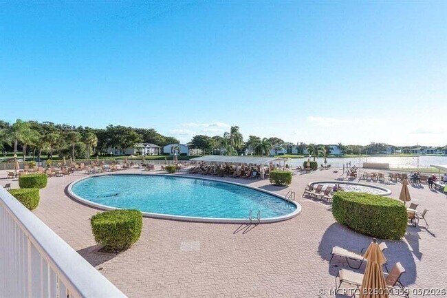 Building Photo - 15449 Lakes of Delray Blvd
