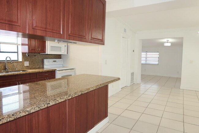 Building Photo - 5624 Purdy Ln