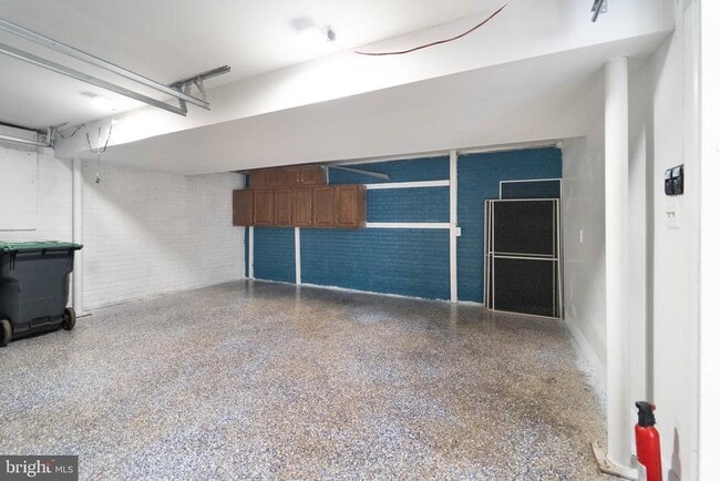 Building Photo - 3244 Titanic Dr