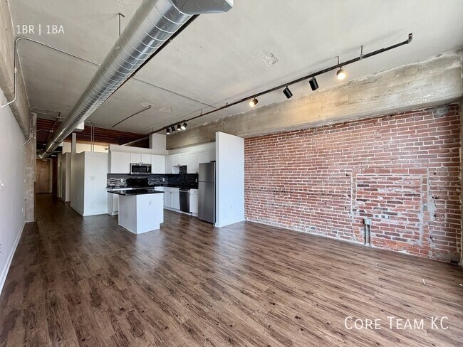 Building Photo - 204 Walnut St