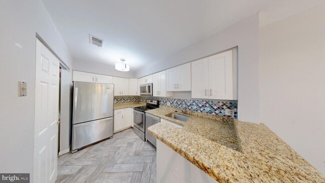 Building Photo - 11100 Beaver Trail Ct