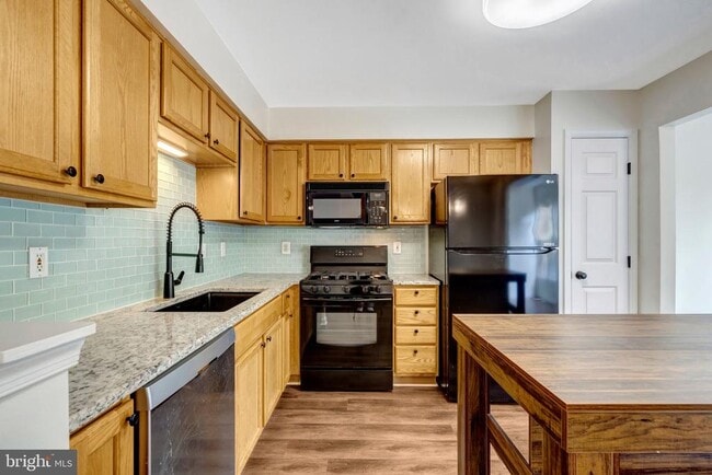 Building Photo - 7057 Sauvage Ln