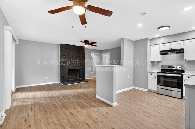 Building Photo - 1810 Mora Ln