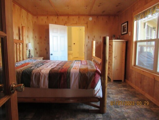 Building Photo - $1,500 - 2 Bedroom / 2 Bath Fully Furnished Cabin with an Amazing View in the Pumpkintown Community