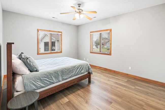 Building Photo - Maintenance Free Living Arrangement