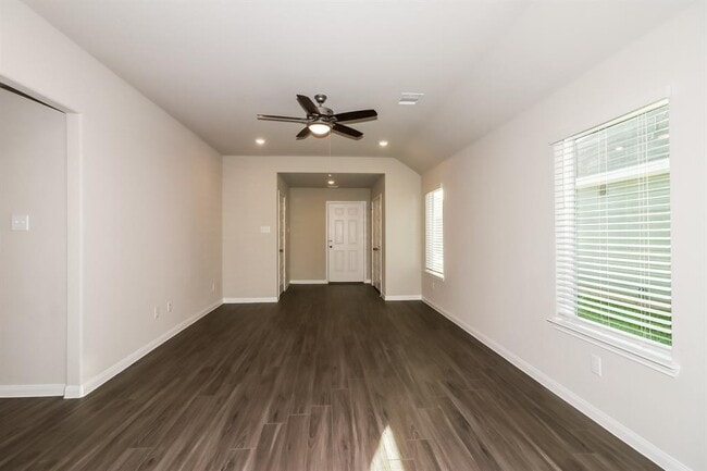 Building Photo - 5107 Shelby Katherine Dr