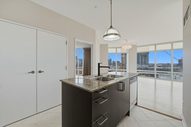 Building Photo - 510 W Erie St