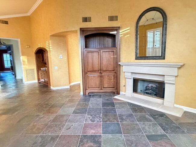 Building Photo - Enjoy warm sunsets, gentle sea breezes, and daily ocean views from this exceptional Aviara home.