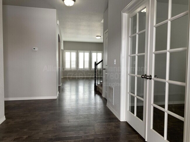 Building Photo - 8885 Vanderwood Rd