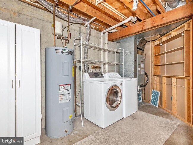 Building Photo - 430 Spalding Ct
