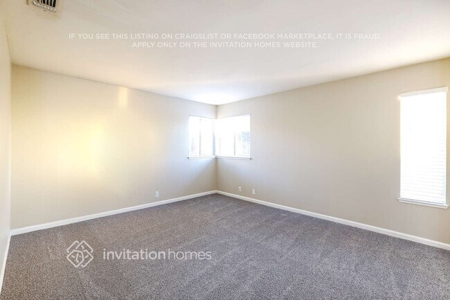 Building Photo - 529 Oakborough Ave