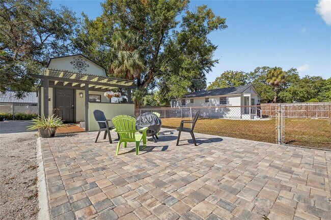 Building Photo - 4214 W Ohio Ave