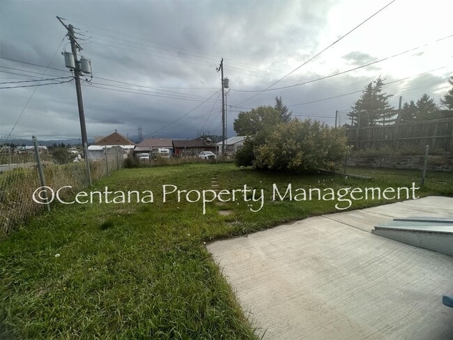 Building Photo - This remodeled two bedroom has all new everything including high end stainless steel appliances.