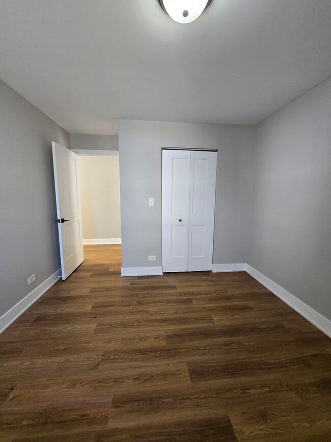 Building Photo - 3812 W Maypole Ave