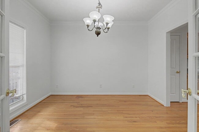 Building Photo - Carolina Lakes!