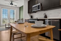 Building Photo - 207 N Himes Ave