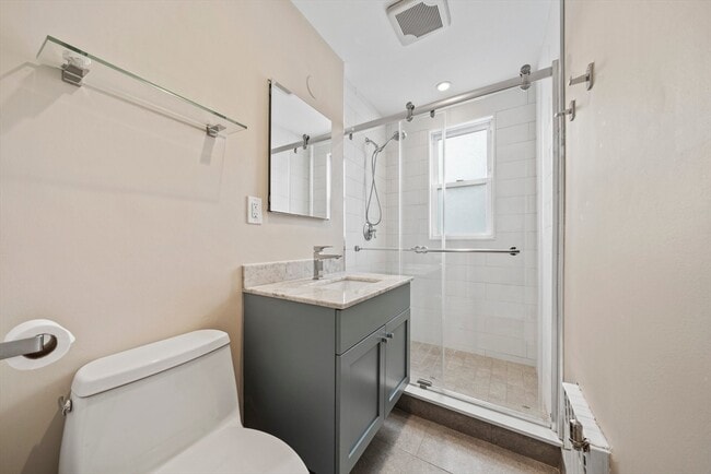 Building Photo - 89 Train St