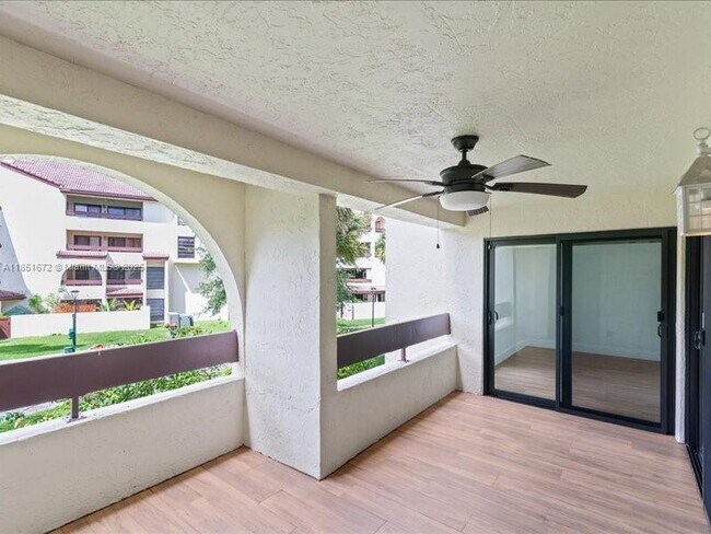 Building Photo - 9020 SW 125th Ave