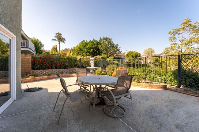 Building Photo - 4/Bed, 3/Bath YL Travis Ranch Home w/Pool & Spa