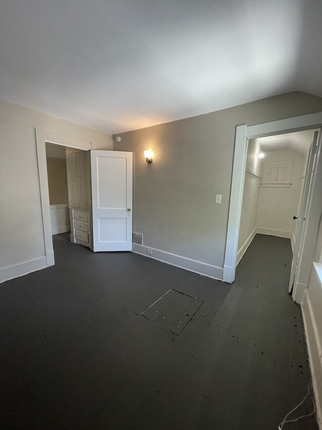Building Photo - 4208 Asbury Dr
