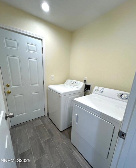 Building Photo - 5380 Twin Creeks Dr
