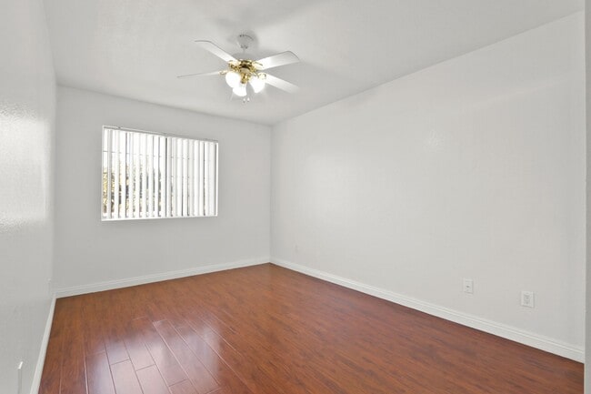 Building Photo - 3-Bedroom Home with Private Balcony in Pico Rivera FOR RENT