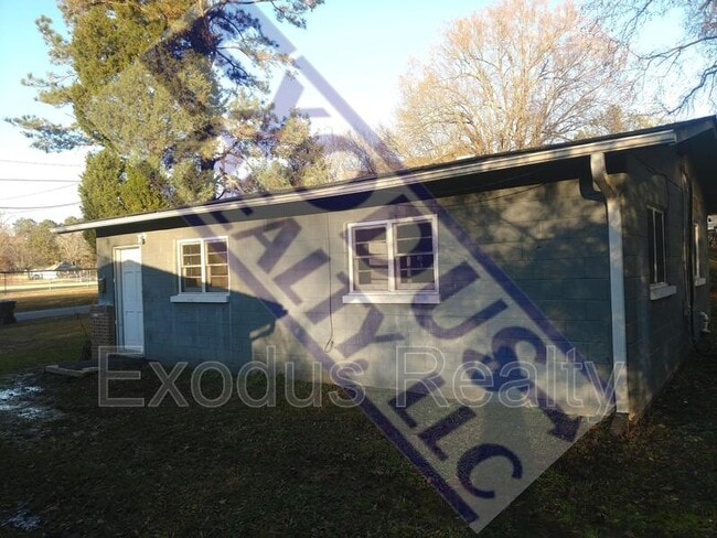 Building Photo - 506 Maple Ave