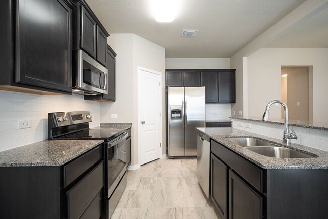 Building Photo - 3-Bedroom, 2-Bath Home in Reserve at Pea R...