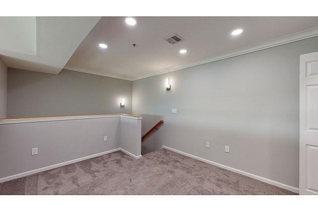 Building Photo - 833 Charles Pond Dr