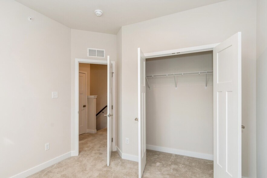 Building Photo - 4602 Spruce Rd