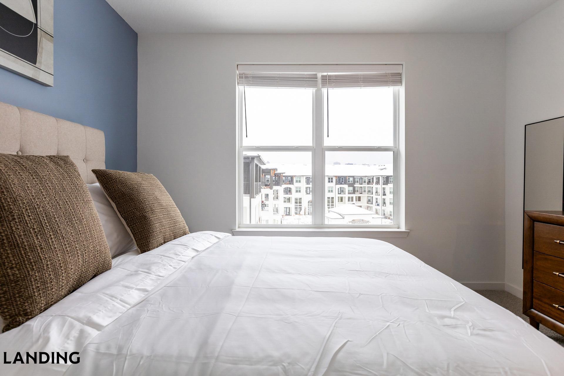 Building Photo - 1181 Manhattan Blvd