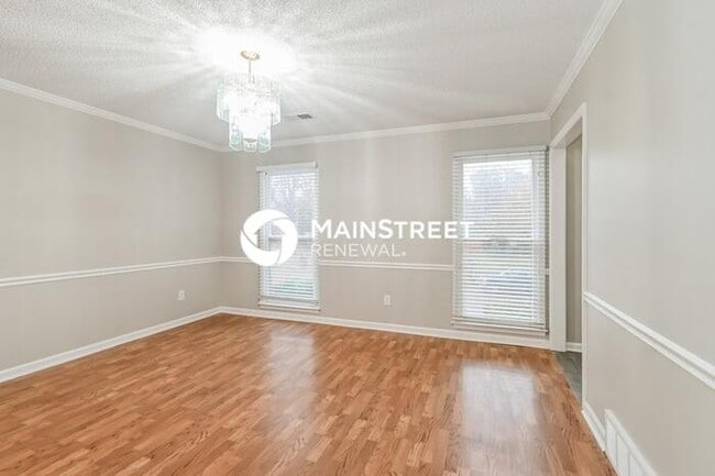 Building Photo - 4 Bedroom Pet-Friendly Home in CORDOVA, TN with Main Street Renewal