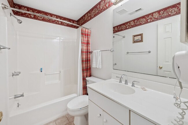 Building Photo - 1681 Weehaw Plantation Dr