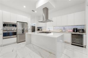 Building Photo - 7455 NW 103rd Pl