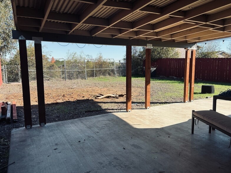 Building Photo - 7795 Canyon Point Ln