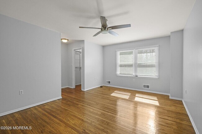 Building Photo - 6 Rockwell Cir