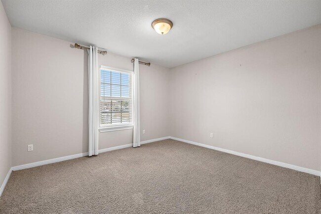 Building Photo - 83 Prospector Ln