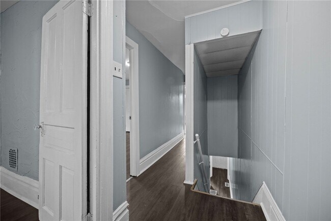 Building Photo - 7807 Kelly St