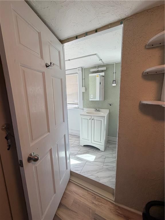 Building Photo - 69 Hope St